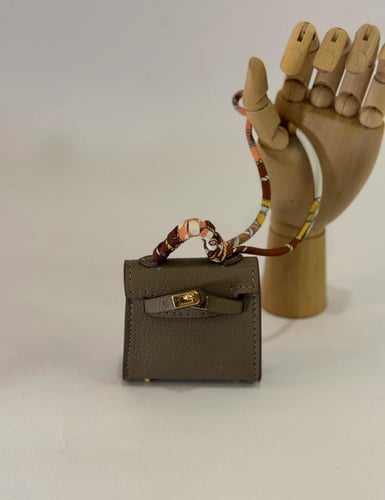 شنطة Kelly تعليقة