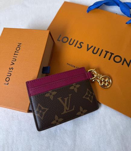 LV Charmed Card Holder - مونوقرام عنابي