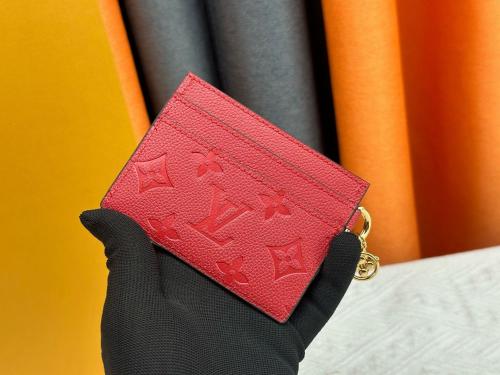 LV Charmed Card Holder - أحمر