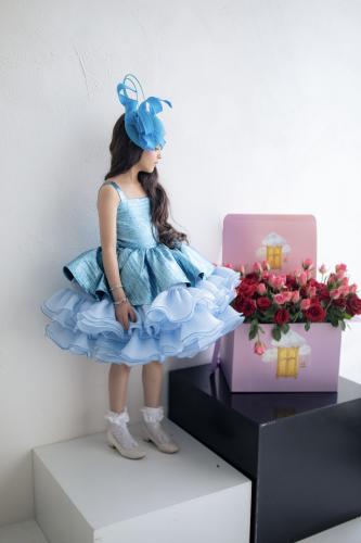 فستان مميز بحري