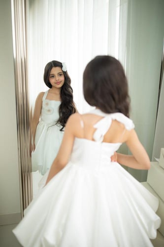 فستان انيق ابيض