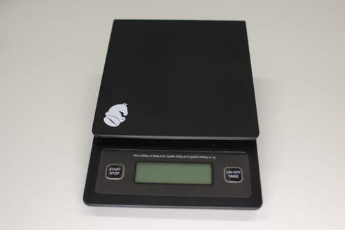 ميزان إلكتروني بشاشة LED مع مؤقت للقهوة