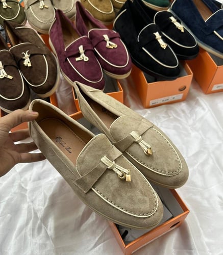 شوز لوروبيانا