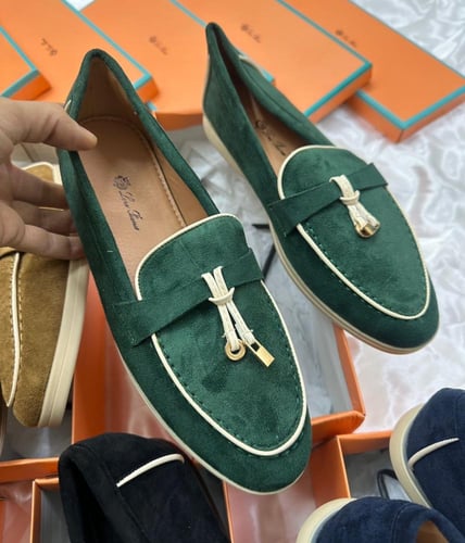 شوز لوروبيانا