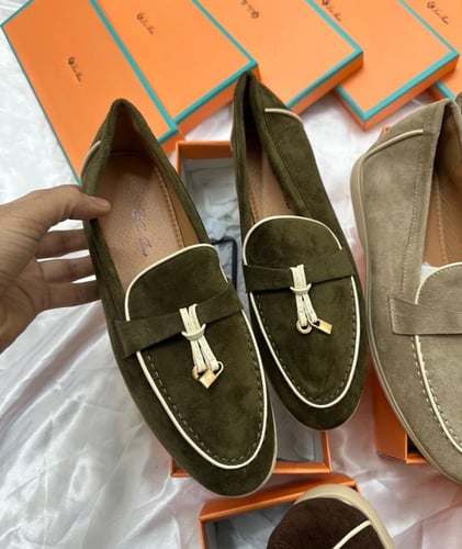 شوز لوروبيانا