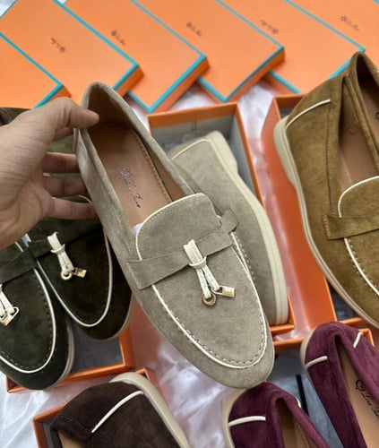 شوز لوروبيانا