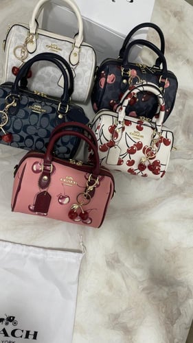 كوتش روان مع الكرز