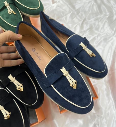 شوز لوروبيانا