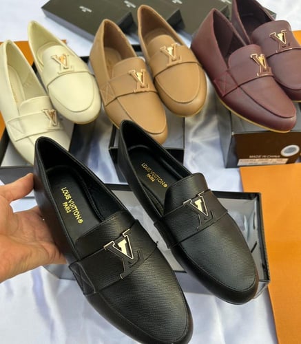 شوزات لويس فيتون