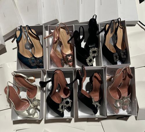 كعب مانولو بلانيك