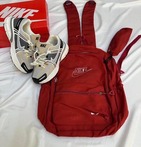 طقم شنطة مدرسية