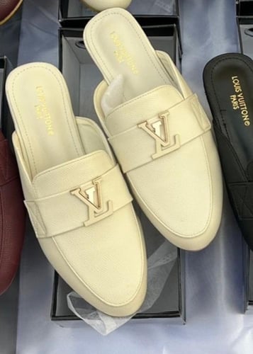 شوزات لويس فيتون