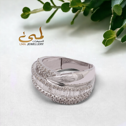 خاتم الماس برلنت وباقيت على ذهب ابيض w713-168