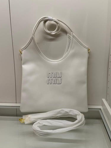 miu miu medium Tote Bag