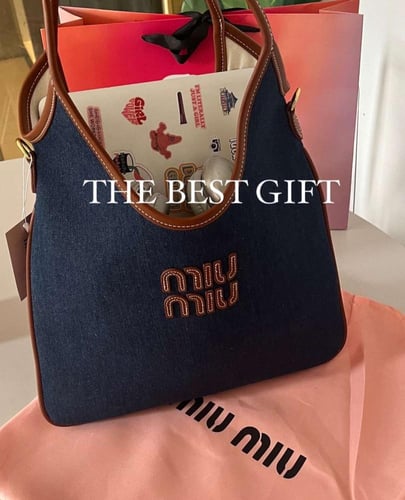 miu miu medium Tote Bag