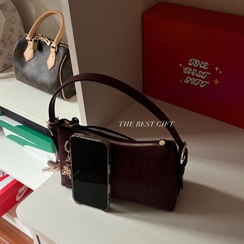 GG Emblem small shoulder bag