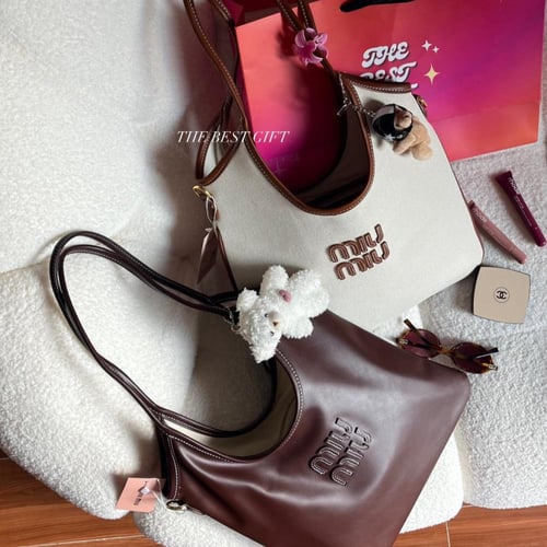 miu miu medium Tote Bag