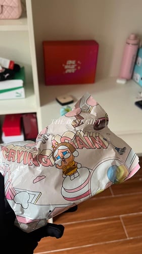 Pop Mart CRYBABY pink