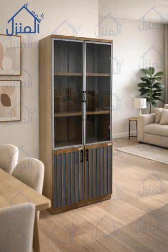 دولاب عرض زجاجي بواجهات داكنة وتفاصيل خشبية – تصمي...