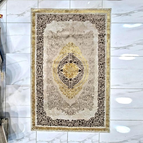 سجاد كلاسيك – نقشة فاخرة باللون الكريمي والذهبي