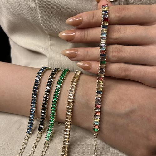 اساور زريكون