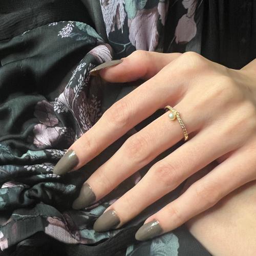 خاتم كريستال ولولو ناعم