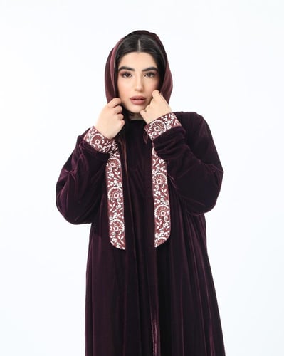 عباية غير مبطنة مخمل عنابي غامق