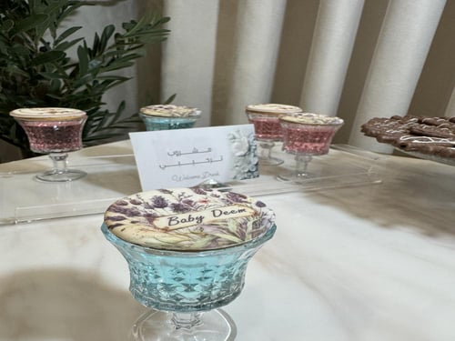 كوكيز ضيافة بطباعة عبارات وثيمات أنيقة