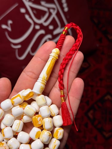 مسباح شبيه الكهرمان برائحه