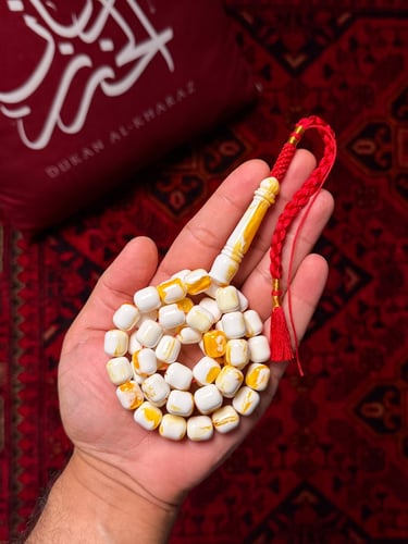 مسباح شبيه الكهرمان برائحه