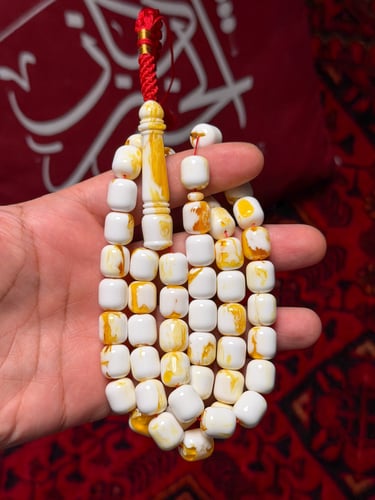 مسباح شبيه الكهرمان برائحه