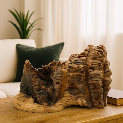 منحوتة خشبية طبيعية