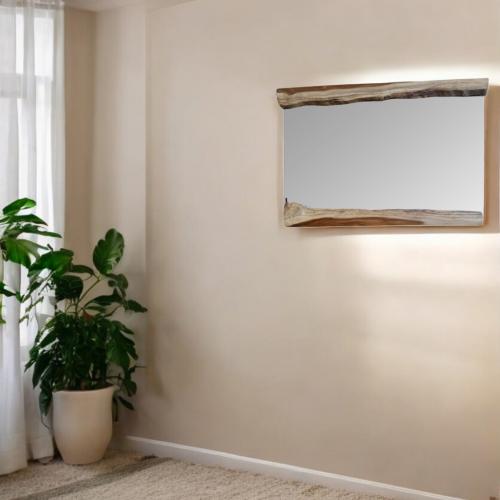 مرايا خشبية