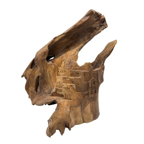 منحوتة خشبية طبيعية