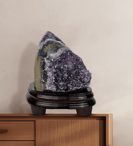 تحفة حجرية آماتيست