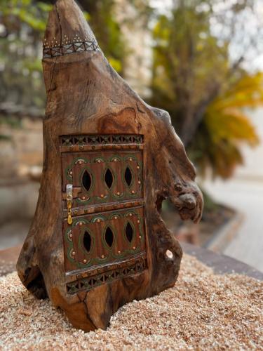 من اعمال الفنانة بسمة المقبل