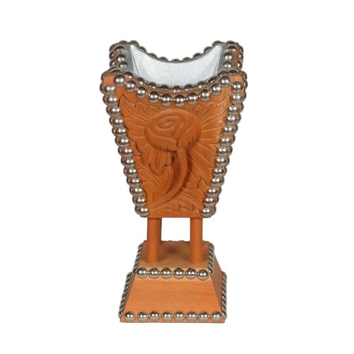 مبخرة ورد مطرزة