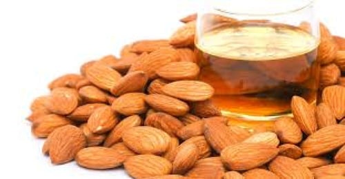 زيت اللوز الحلو