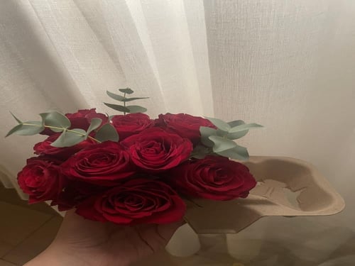 بوكيه ورد مع قهوه او عصير