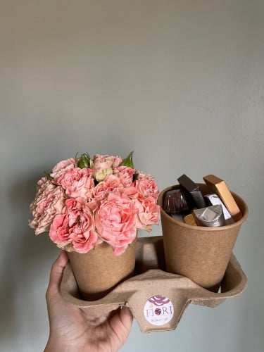 كوب ورد مع تشوكلت بستاني