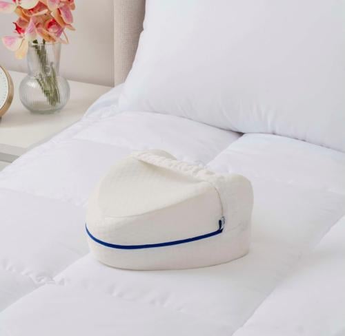 Medical leg brace made of memory foam that separat...