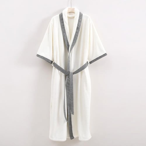 روب حمام ملكي فاخر متوفر لونين اقتنيه او اهديه لمن...