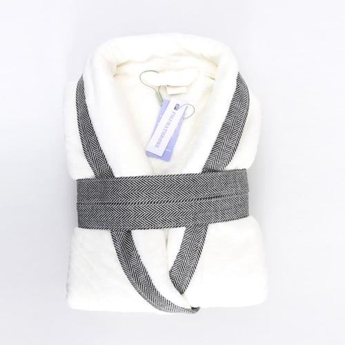 روب حمام ملكي فاخر متوفر لونين اقتنيه او اهديه لمن...