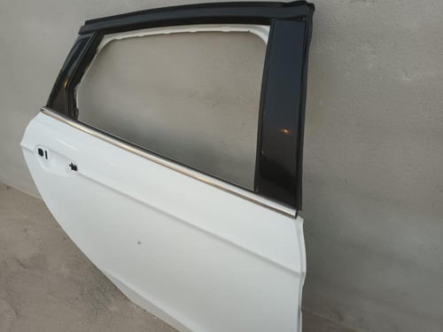 باب راكب خلفي يمين وكالة فورد فيوجن 2013 2016