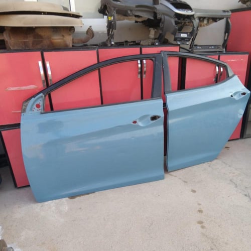 باب السائق وراكب خلفي جهة البسار هونداي النترا 201...