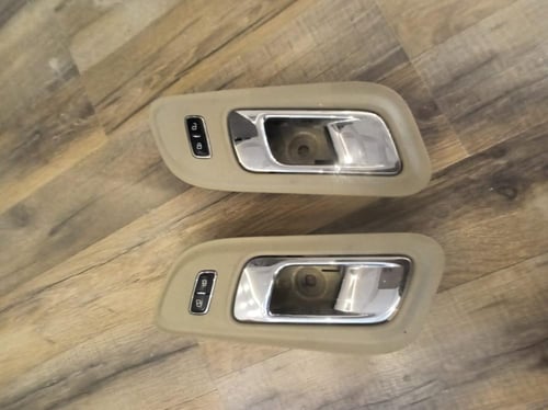 مقبض داخلي باب راكب امامي فورد تورس 2013 2019