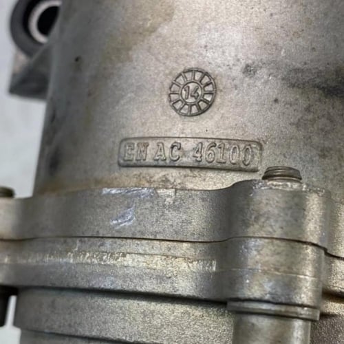 مضخة مياه تبريد كهربائية محرك سعة 2.0 لتر 11517604...