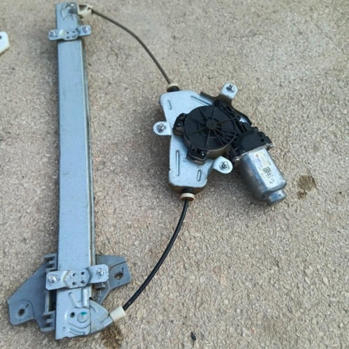 دينمو زجاج مع المنظم باب السائق هونداي اكسنت 2011...