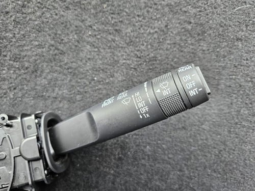 ذراع تشغيل مساحة زجاج امامي مع ذراع اشارة الانعطاف...