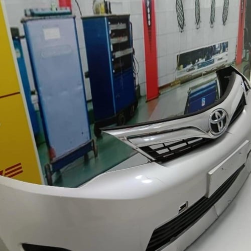 صدام امامي مع الشبك تويوتا كامري 2012 2015 تايوان